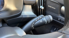 Volvo XC40 2.0 B4P Ultra Dark 5dr Auto Petrol Estate